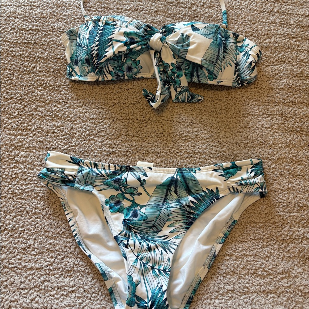 La Blanca Tropical Print Bikini - Green and White